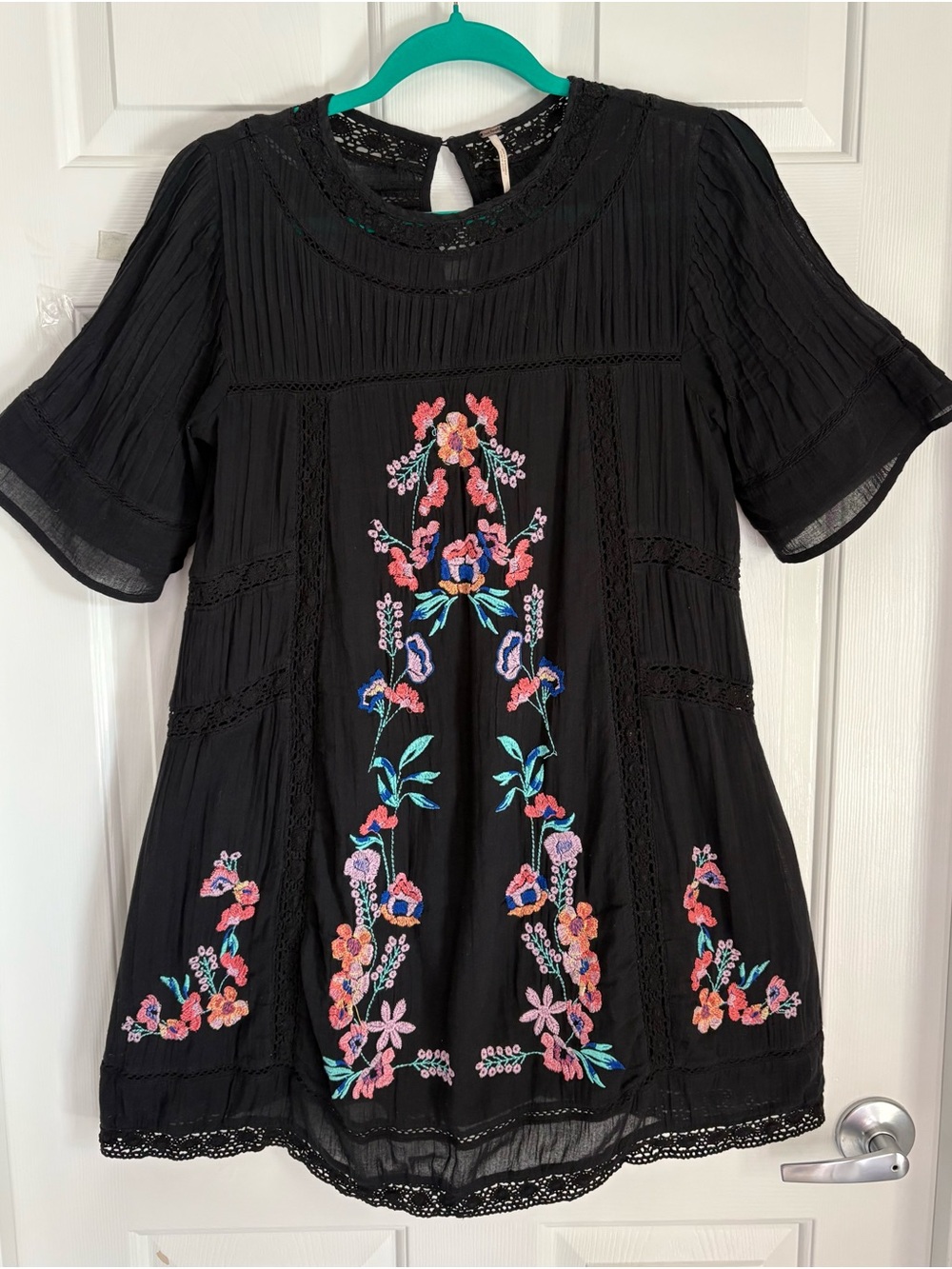 Free People XS Black Embroidered Cotton Gauze Crochet Mini Dress 🎥